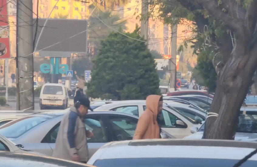 لقطات تظهر دخول عناصر الفصائل السورية المسلحة محافظة اللاذقية