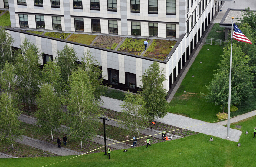 السفارة الأمريكية في كييف تحذر مواطنيها