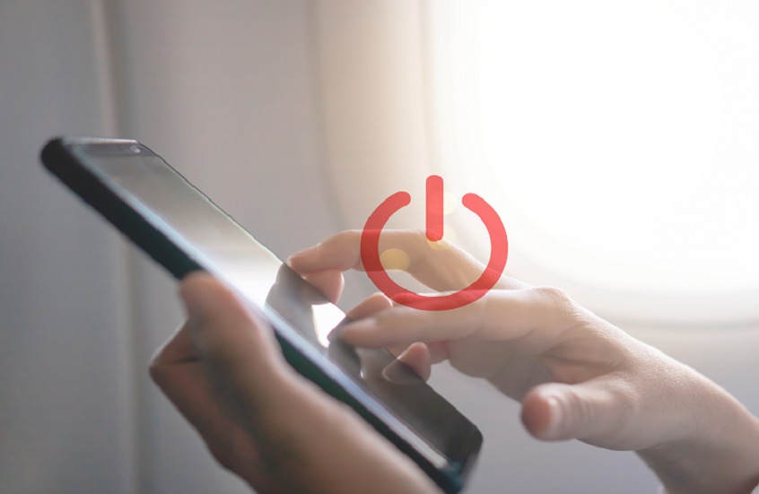 ما أهمية خاصية "وضع الطيران" للهواتف خلال الرحلات الجوية؟