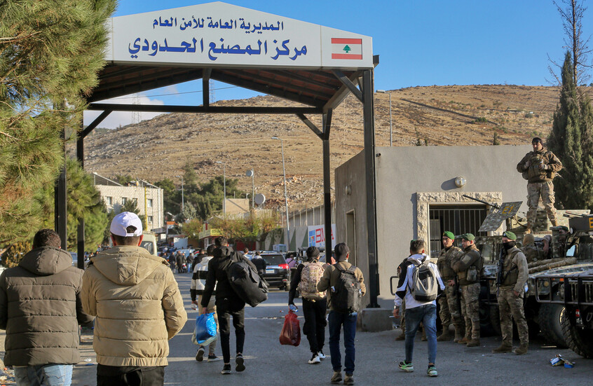 بسام مولوي يكشف عدد المعتقلين اللبنانيين في السجون السورية الذين وصلوا إلى البلاد