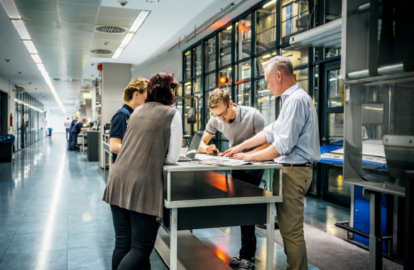 مخاطر الوقوف لفترة طويلة في العمل