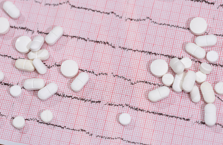 عقار شائع يتفوق على الأسبرين في الوقاية من الجلطات القلبية