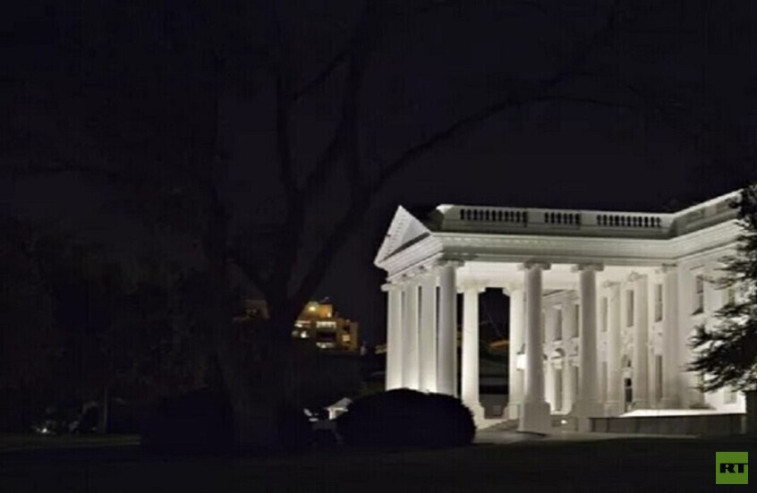 "بوليتيكو": فريق إدارة بايدن يبحث عن فرص عمل جديدة هربا من "بطش" ترامب