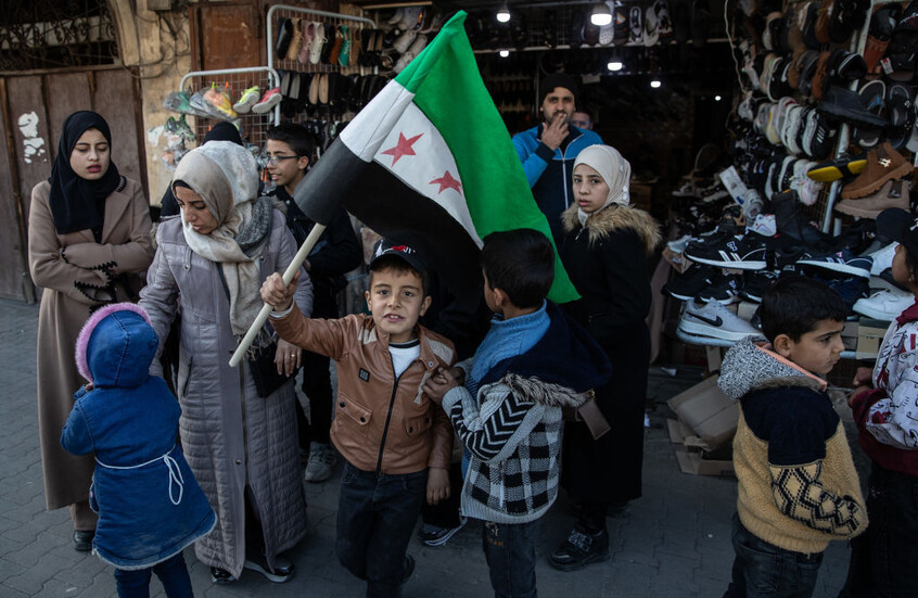 سوريا.. نقابة الفنانين تعيد 100 نجم فصلوا إبان حكم الأسد (صورة البيان)