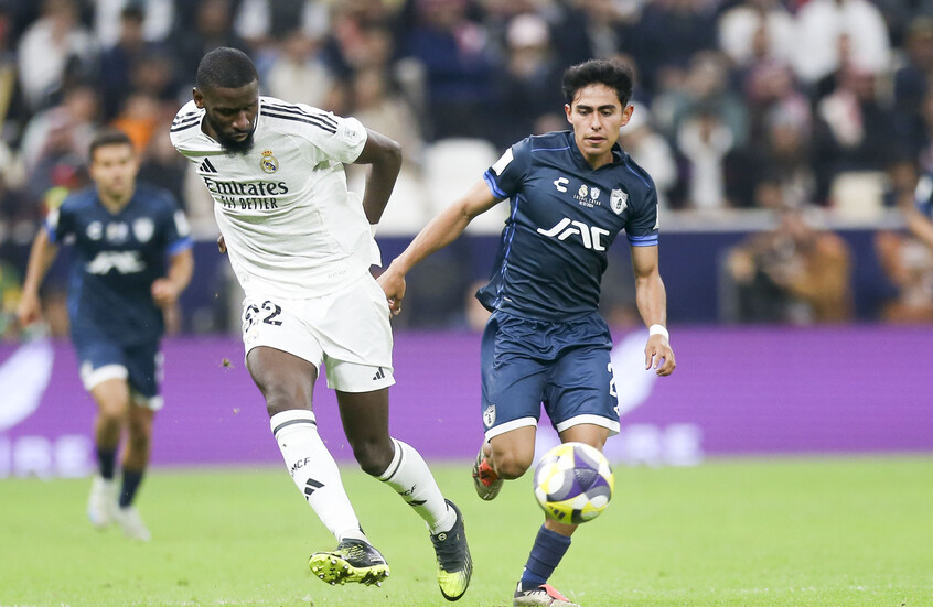 رسائل تهنئة "إسلامية" لنجمي ريال مدريد بعد لقب كأس القارات