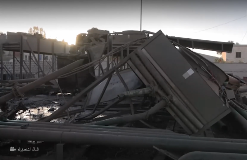 آثار الدمار في محطتي كهرباء حزيز وذهبان بصنعاء إثر غارات إسرائيلية على العاصمة اليمنية