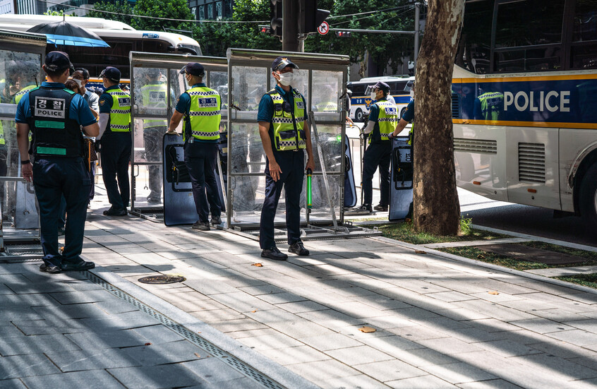 كوريا الجنوبية.. إصابة 3 أشخاص بانفجار في موقع عسكري