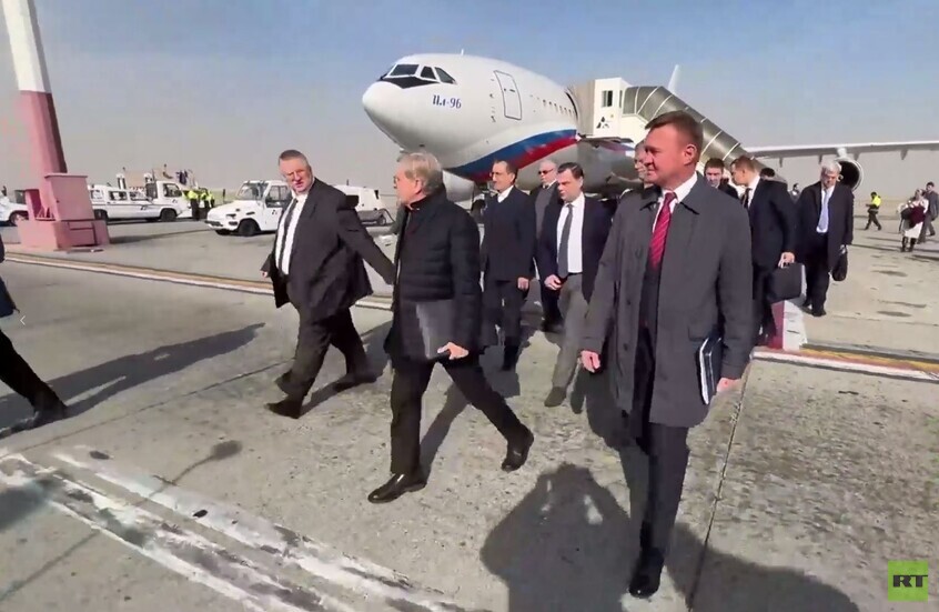 وفد حكومي روسي يصل إلى طهران