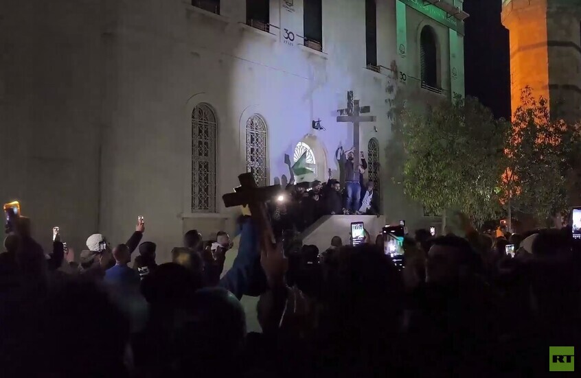 مئات المسيحيين يتظاهرون في سوريا