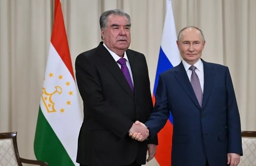 الرئيس الروسي يجري محادثات مع رئيس طاجيكستان