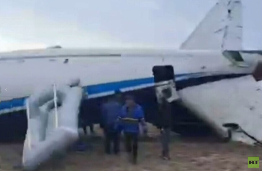 من داخل الطائرة الأذربيجانية المنكوبة.. راكب مسلم يناجي ربه وينطق الشهادتين قبل سقوطها