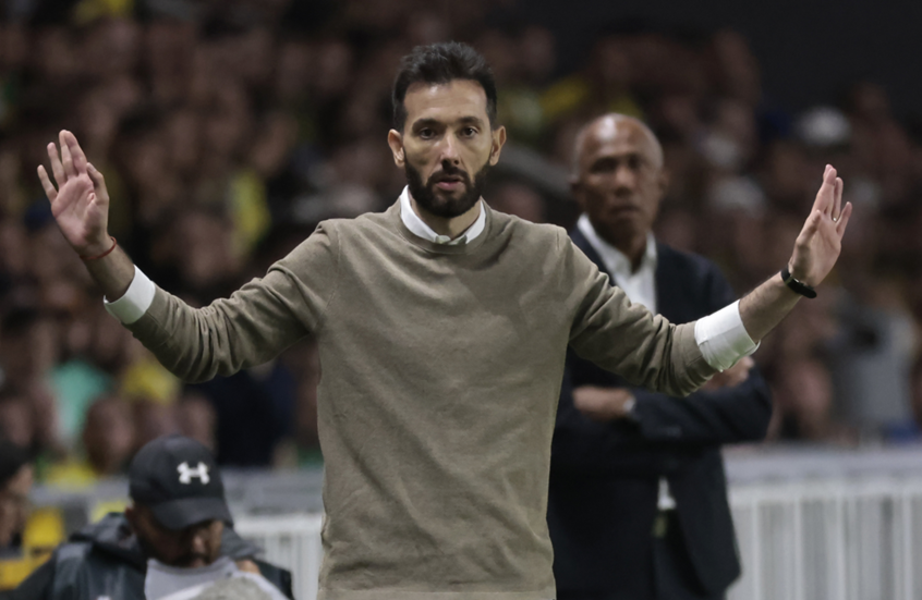 فالنسيا يتعاقد مع المدرب كوربيران لإنقاذ موسمه المتعثر في "الليغا"