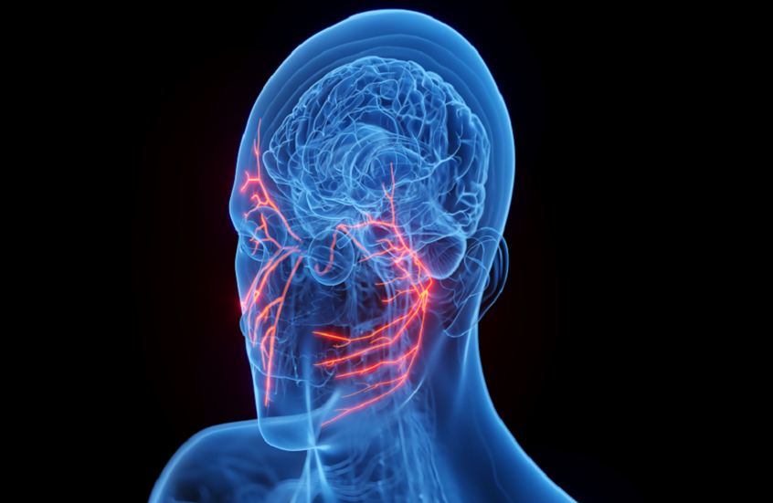 "هندسة الابتسامة".. حل مبتكر لعلاج إصابات العصب الوجهي