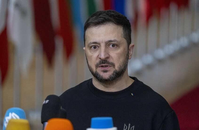 نائب أوكراني: زيلينسكي فقد ثقة الشعب والقوات في بلاده