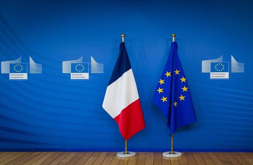 سياسي فرنسي يدعو باريس إلى مغادرة الاتحاد الأوروبي ويوضح السبب