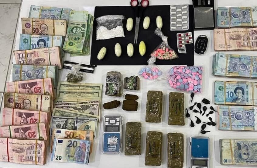 تونس.. تفكيك شبكة مختصة في ترويج المخدرات وإلقاء القبض على 3 مجرمين
