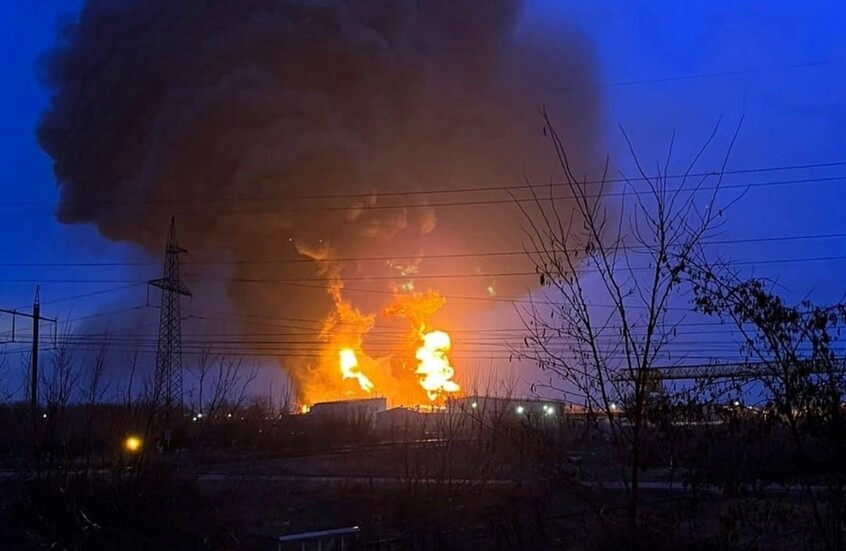 حريق في مستودع للنفط في سمولينسك الروسية بعد هجوم مسيرات أوكرانية