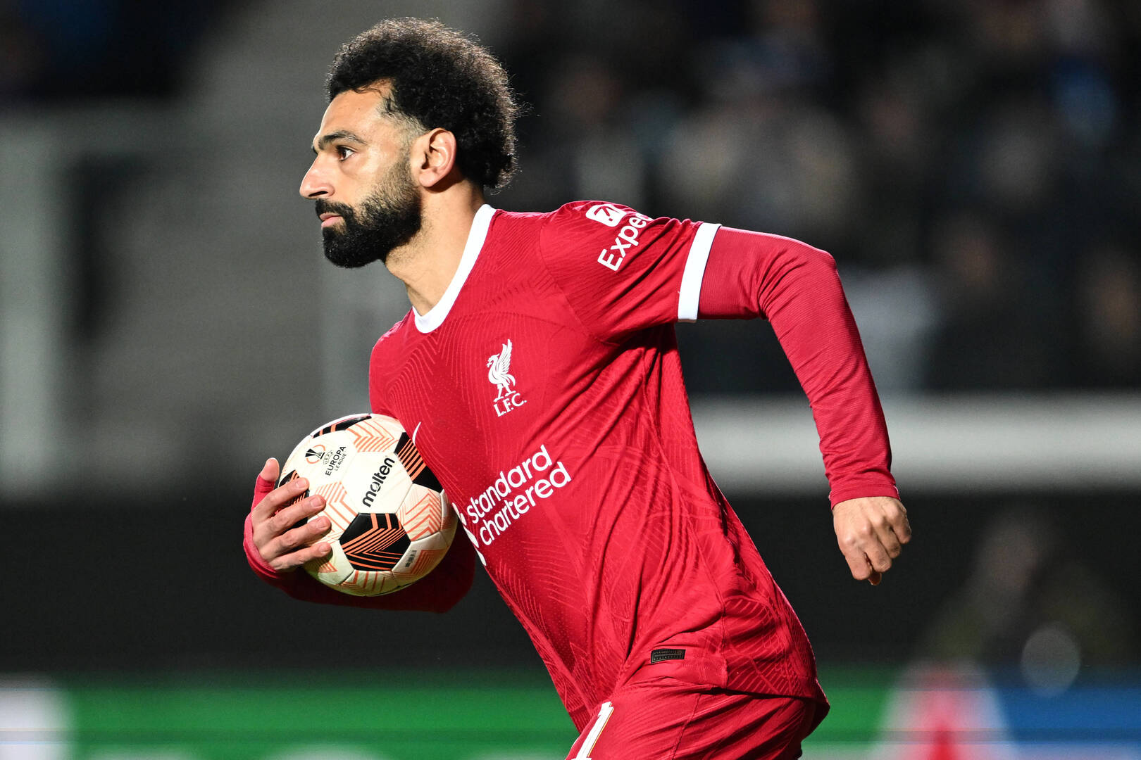 محمد صلاح ينافس 5 مرشحين على جائزة في إنجلترا