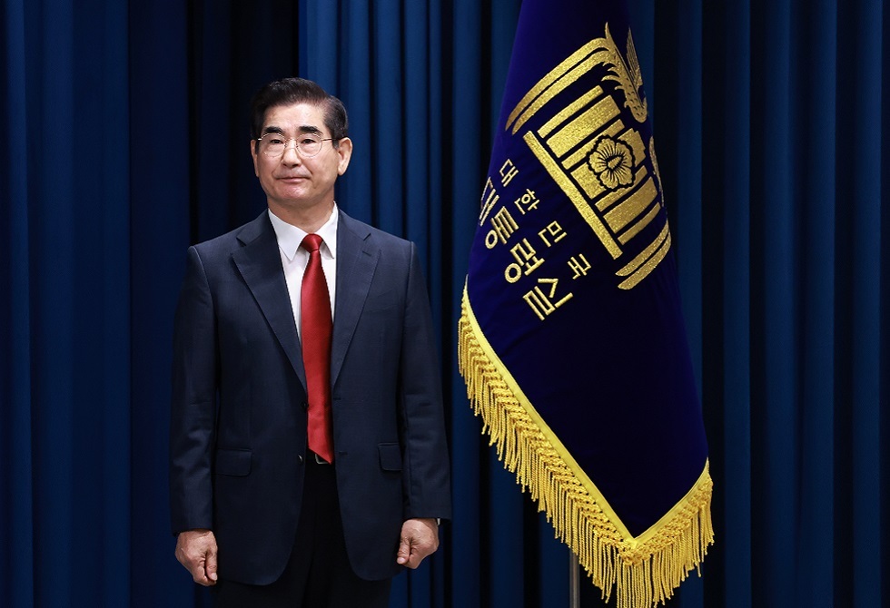 وزير دفاع كوريا الجنوبية يعتذر ويعلن استقالته