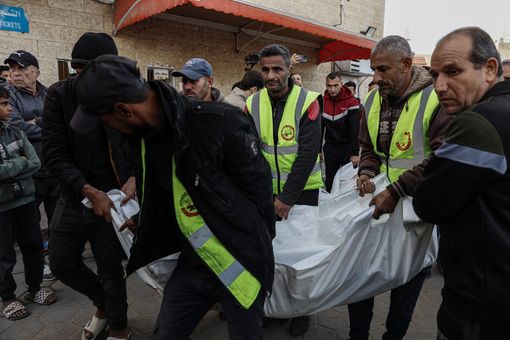 مراسلنا: ارتفاع حصيلة قتلى القصف الإسرائيلي في غزة إلى 40 شخصا منهم 29 شمال القطاع