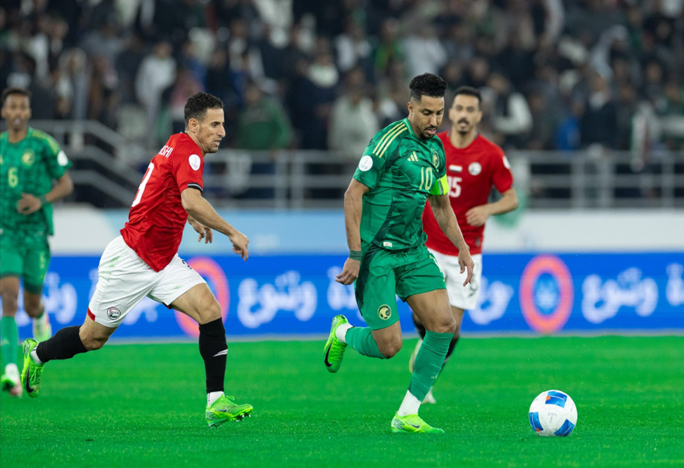 منتخب السعودية يحقق فوزا دراماتيكيا على اليمن في "خليجي 26" (فيديو)