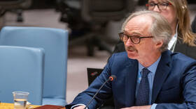 بيدرسن: الأحداث الأخيرة في سوريا تحمل "عواقب وخيمة" على السلام والأمن الإقليميين والدوليين