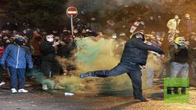 رئيس وزراء جورجيا يلوح بالمحكمة الدستورية لنزع الشرعية عن أحزاب المعارضة