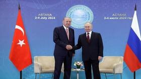 أردوغان وبوتين يبحثان هاتفيا تطورات الأوضاع في سوريا