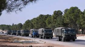 إعلام سوري ينفي دخول التنظيمات المسلحة إلى حماة ويؤكد وصول تعزيزات عسكرية كبيرة إلى المدينة -فيديو