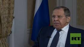 مقابلة لافروف مع الصحفي تاكر كارلسون