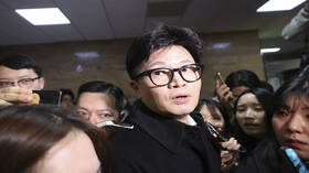 زعيم الحزب الحاكم في كوريا الجنوبية: تنحي الرئيس يون أمر محسوم