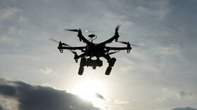 مسيّرات غامضة على الساحل الأمريكي وعضو في الكونغرس يقول: على الأغلب قادمة من إيران (فيديو)