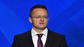 سيارتو: هنغاريا عارضت إرسال قوات أوروبية إلى أوكرانيا