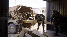 الجيش الإسرائيلي يعلن ضبط منصات إطلاق قذائف صاروخية ثقيلة وهاونا وصواريخ مضادة للدروع بجنوب لبنان