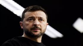 زيلينسكي حول خفض سن التجنيد في الجيش: بدون أسلحة ولا يهم العمر