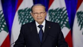 ميشال عون: يجب تسليم سلاح حزب الله للشرعية