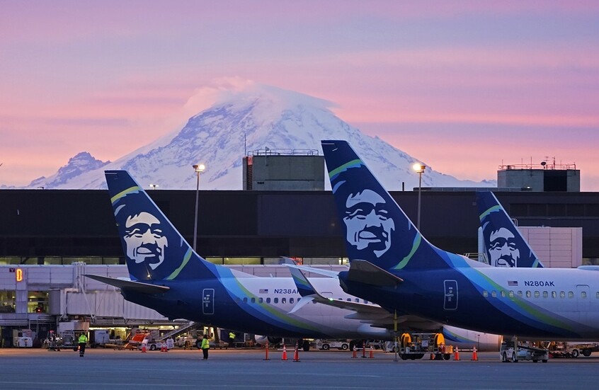 دخان في قمرة القيادة يجبر طائرة أمريكية على العودة إلى المطار