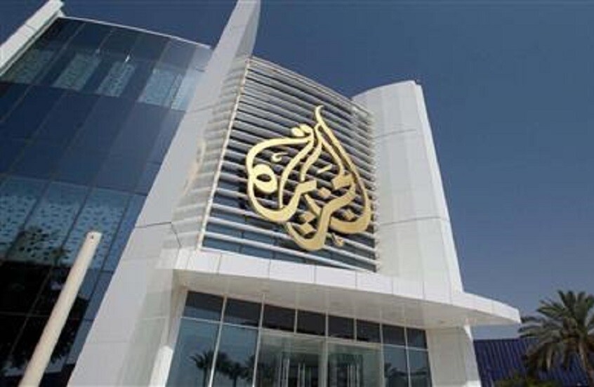 لجنة وزارية توقف بث وتجميد فضائية الجزيرة وتعلق عمل مكتبها في فلسطين