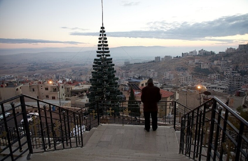 وزير خارجية فرنسا يلتقي رجال دين مسيحيين في دمشق