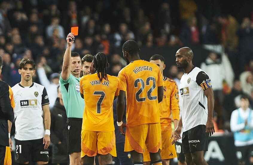 ريال مدريد يروض "الخفافيش" في الوقت القاتل رغم طرد فينيسيوس