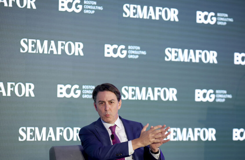 الموفد الأمريكي هوكستين يصل إلى لبنان (صورة)