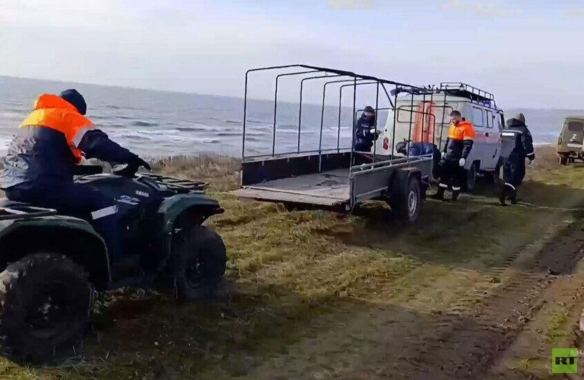 روسيا.. استمرار تطهير سواحل البحر الأسود من آثار تسرب نفطي