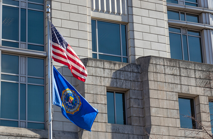 مخبر سابق في FBI يُسقط ورقة التوت: إدانة بتهمة تلفيق فضيحة فساد ضد بايدن