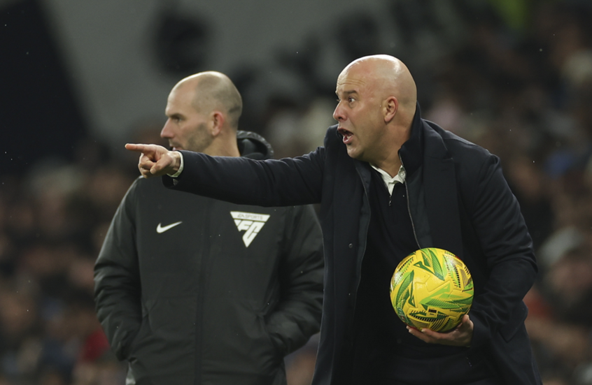 "قرار واحد قلب المباراة".. مدرب ليفربول يبرر خسارة فريقه أمام توتنهام