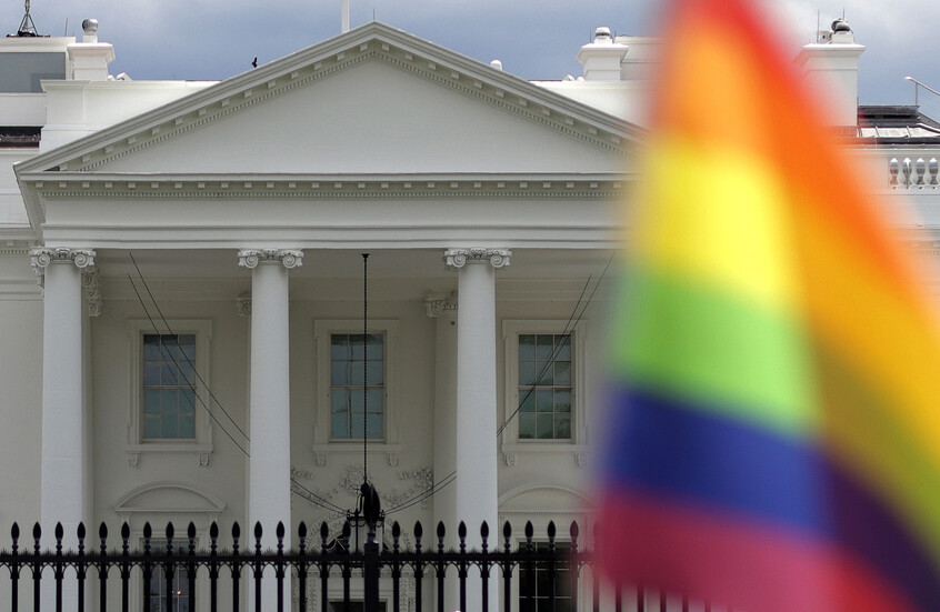 معيب "بشكل قاتل".. قاض أمريكي يلغي قواعد بايدن بالتوسع في حماية الطلاب المثليين