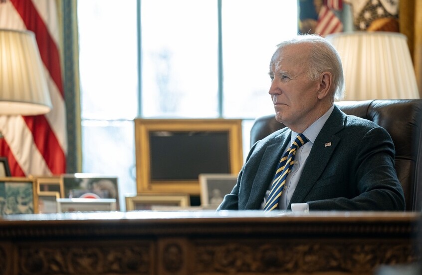 بايدن يتحدث مع أقارب أمريكيين تحتجزهم طالبان في أفغانستان