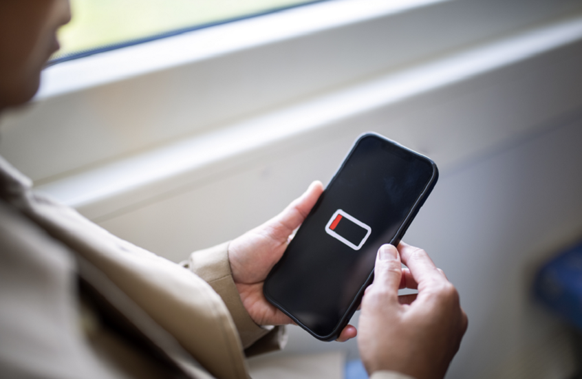 حيل بسيطة لزيادة عمر بطارية "آيفون"