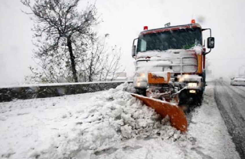 الجزائر.. إنقاذ 25 شخصا حاصرتهم الثلوج بولاية تيزي وزو (صور)