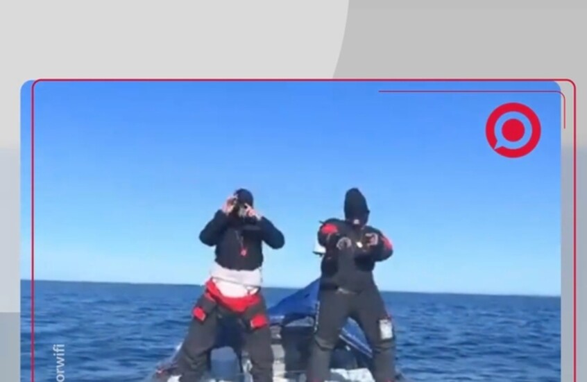 مهربو مخدرات يحتفلون على متن قارب وسط البحر خلال رحلة بين المغرب وإسبانيا