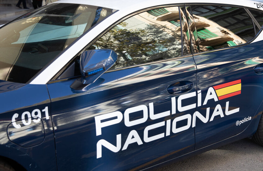 الشرطة الإسبانية تلقي القبض على رجل هاجم المارة بسكاكين في فالنسيا